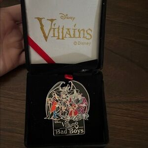 Disney DLR - Disney Villains - Bad Boys (Boxed Pin)